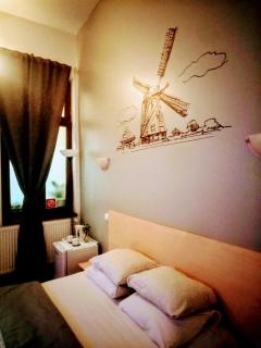 Central Guesthouse - 8