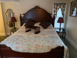 Emerald Necklace Inn Bed and Breakfast - Lakewood - 4