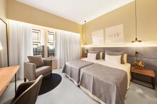 Hotel Almudaina - 1