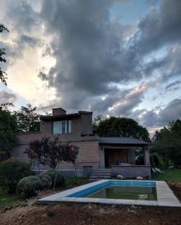 Hermosa casa en Potrero de Garay - 0
