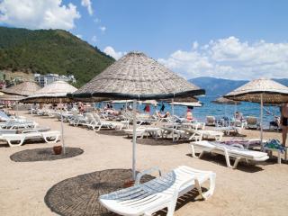 Fortuna Beach Hotel - 8