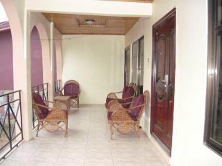 A Spacious 3 Bedroom House - 9