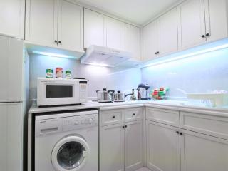 Centre Point Sukhumvit 10 - 9