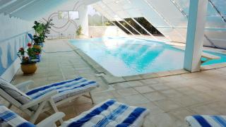 Villa spacieuse à Crastes avec piscine privée et vue montagne - Crastes - 0