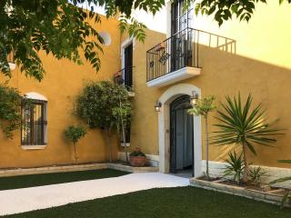 Spacious villa in Can Trabal with private pool and jacuzzi 980 m² - 8