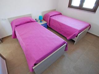 Charming House in Is Potettus with Private Garden - SantʼAnna Arresi - 5