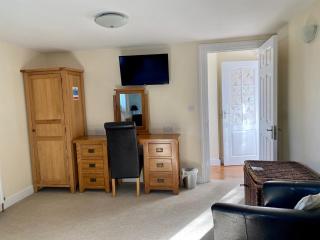 Fourwinds B&B - March - 5