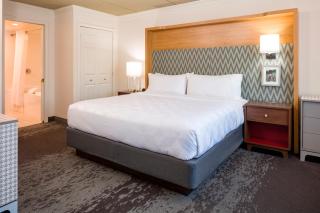 Holiday Inn Salem by IHG - Salem - 7
