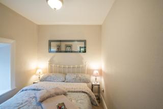 Charming 2-Bed Apartment in Donegal Town Centre - 3
