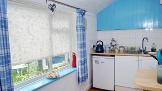 Wellspring Cottage nr Kynance Cove - 1