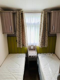 Caravan - Sleeps 6 - Near The Deep & Old Town - Tunstall - 3