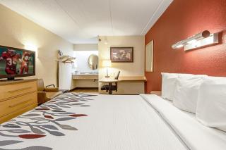 Red Roof Inn Huntington - Barboursville - 1