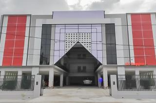 RedDoorz Syariah Plus near Tanjungpura University 2 Pontianak - Siantan - 4