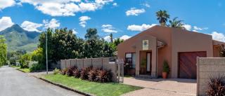 Antiqua Cottage - George - 0