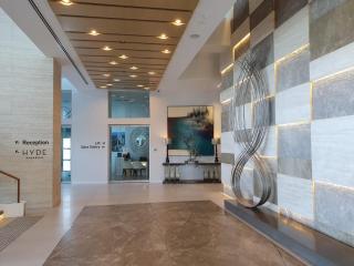 High-End Apartment in the Soul of Surfers Paradise - 7