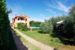 Holiday apartment Ana with private pool - Šišan - 4