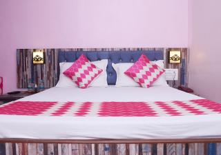 SRK Hotel- Grant Road - Bombay - 7
