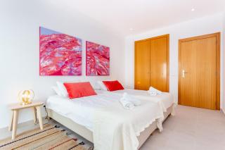 Art-inspired modern apartment - Lagos - 6
