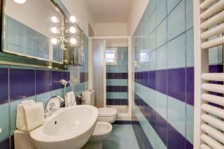 Spacious Apartment in Forte dei Marmi - Sea View & Balcony - 2