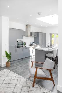 Relax in Stunning Pontcanna Apartment Close To City Centre - Cardiff - 4
