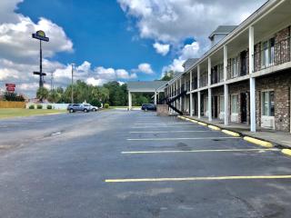 Days Inn by Wyndham Manning - Manning - 2