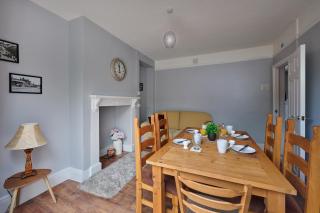 Detached 3 Bed House Ideal for Long Stays & Pets - Mold - 6