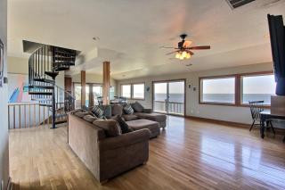 180 Degree View #30-F - 6