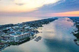 Palm Court Yacht Club - Fort Walton Beach - 4