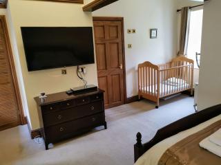 Lovely Large home 10 Minute Walk to Barmouth Beach - 2