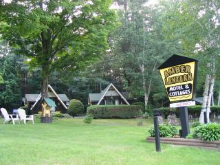 Amber Lantern Motel - Lake George - 6