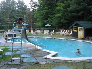 Amber Lantern Motel - Lake George - 7
