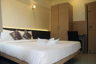Hotel SaiPrasad Executive Solapur - Solapur - 4