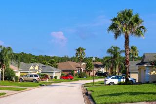 Ultimate Family Escape Near Disney - Sparkling Pool, Hot Tub & Epic Private Movie Room - Davenport - 4