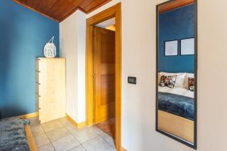 Blue Attic - Historical Como City Center by Rent All Como - Como - 3