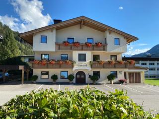 Gästehaus Appartement Höllwarth - Stumm - 9