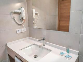 Hostal Óleo Auto Check-in - Santander - 4
