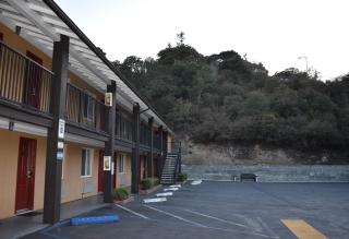 Hotel Belmont - Belmont - 8
