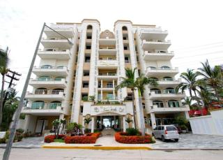 Ocean Front- Marina View- Tiara Sands Resort, Sleeps 4 - Mazatlán - 3