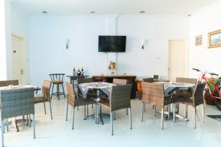 Ge JacMart Homestay Makassar - 3