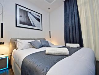 Modern Apartment in Napoli + Balcony - Naples - 6