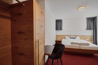 Hotel Garni & Aparthotel COLLINA - 9