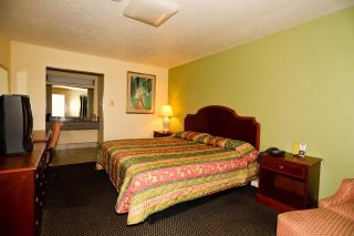 Texas Inn Beaumont - Beaumont - 1
