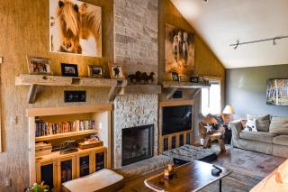 Lazy Bear Lodge - 0