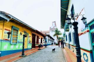 Aptos Plaza Principal, con y sin Vista al Embalse, frente Autobús, a 8 minutos de la Piedra del Peñol, TODO CERCA!!! - 1