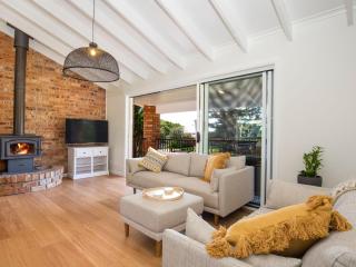 Anacapri - Pet Friendly - Opposite Beach - Fireplace - Callala Beach - 8