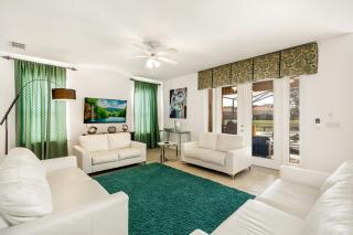 Lakeview 6-Bedroom Retreat with Game Room, Private Pool, Spa & Resort Amenities - Ideal for Families & Groups - 9