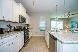 Spacious 6 Bedroom Getaway with Game Room - Private Pool and Spa - Resort Amenities - Perfect for Families & Groups - Davenport - 6