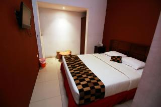 Fora Guest House Taman Lingkar - 1