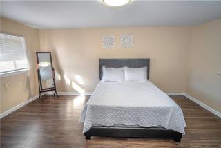 Houston St Guest house near Downtown/Military base - 1