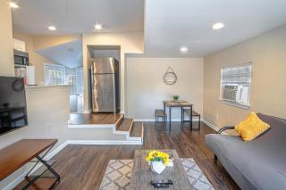 Houston St Guest house near Downtown/Military base - 7